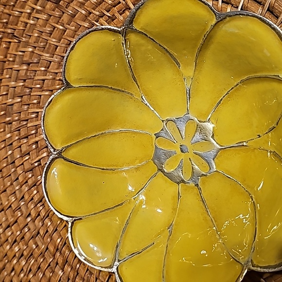 Yellow flower enamel trinket dish bowl silvertone metal - Picture 2 of 8